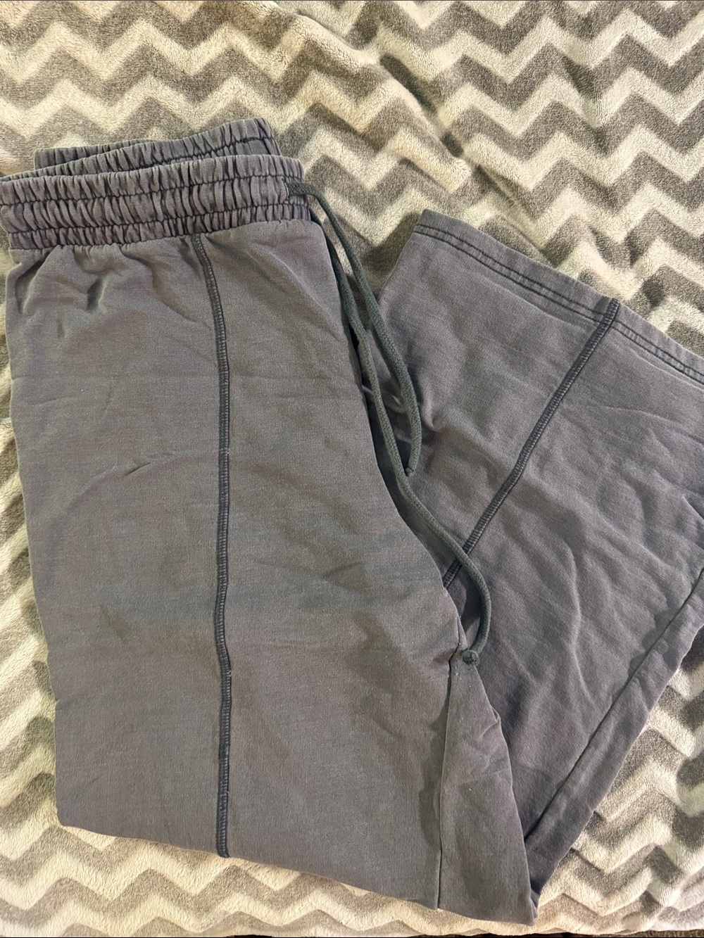 Women’s Gray Drawstring Lounge Pants